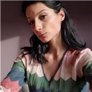 Laureata in lettere antiche e laureanda in Filologia e storia dell'antichità